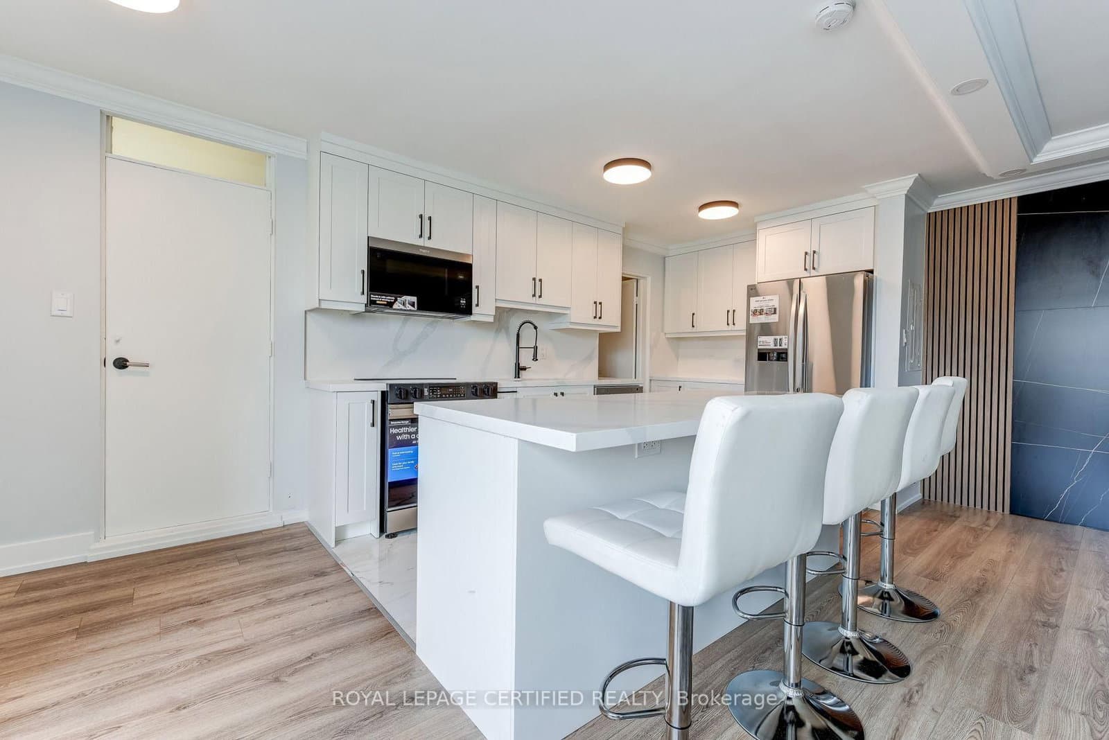 3170 Kirwin Avenue, Unit 301 thumbnail 7