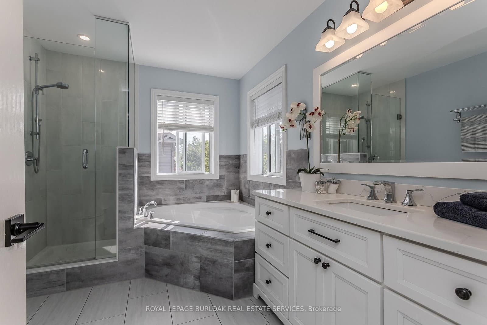 5174 Ravine Crescent thumbnail 16