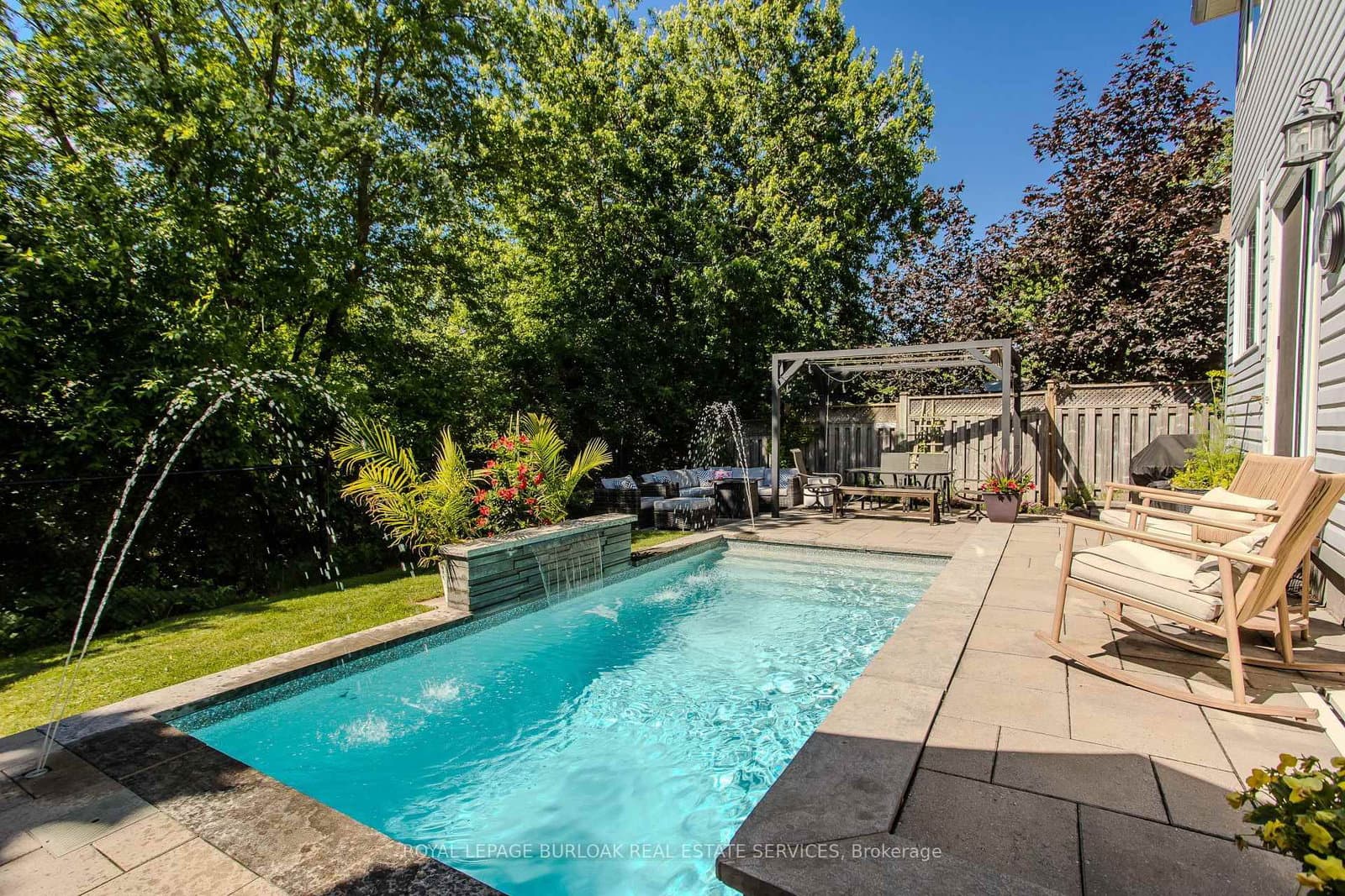 5174 Ravine Crescent thumbnail 3