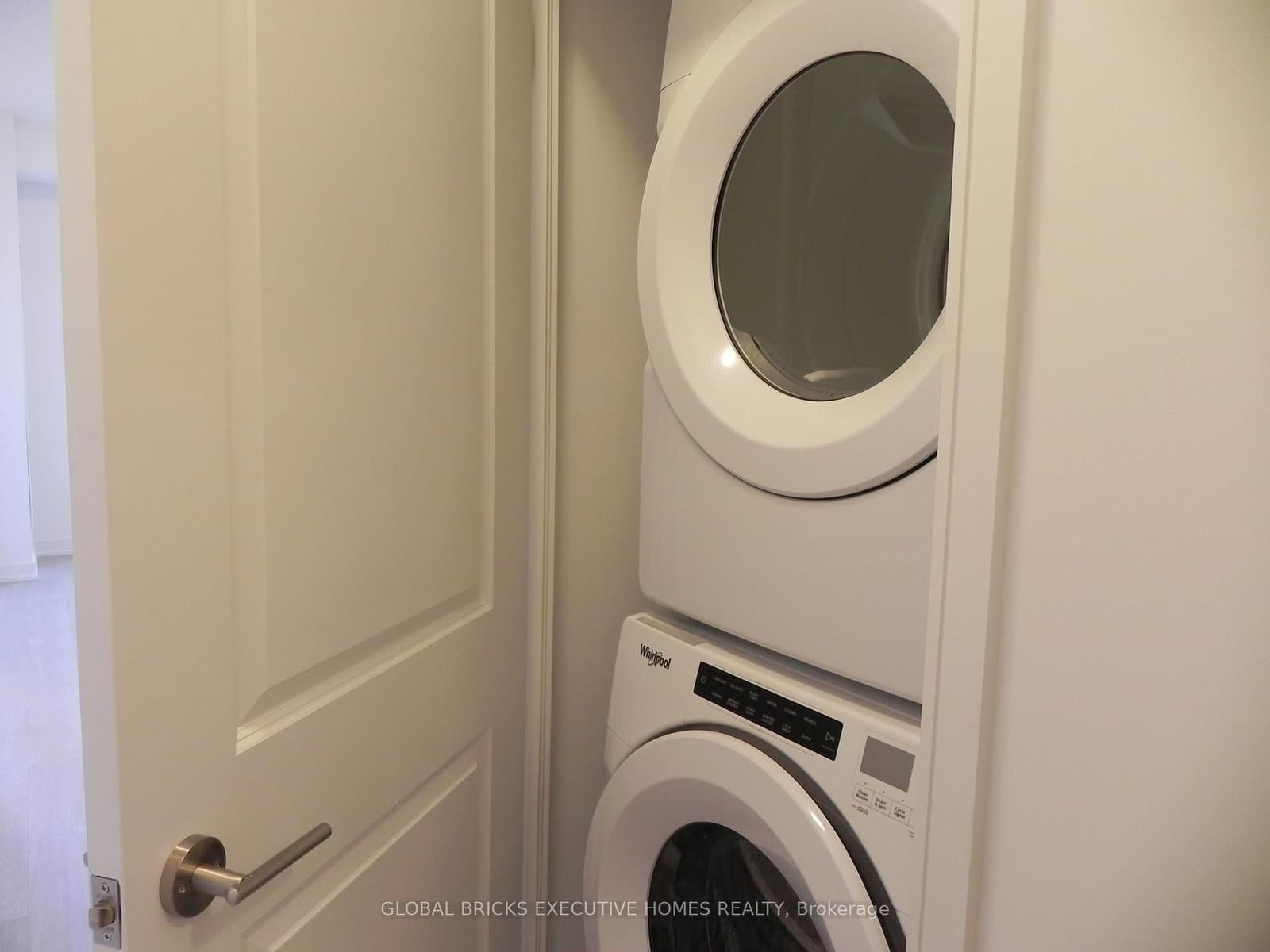 8 Nahani Way, Unit 3405 thumbnail 11