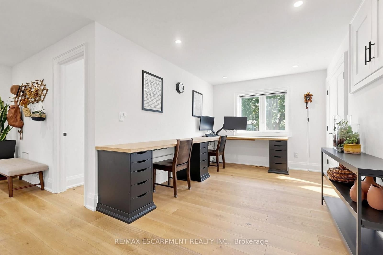 386 Cosburn Crescent thumbnail 14