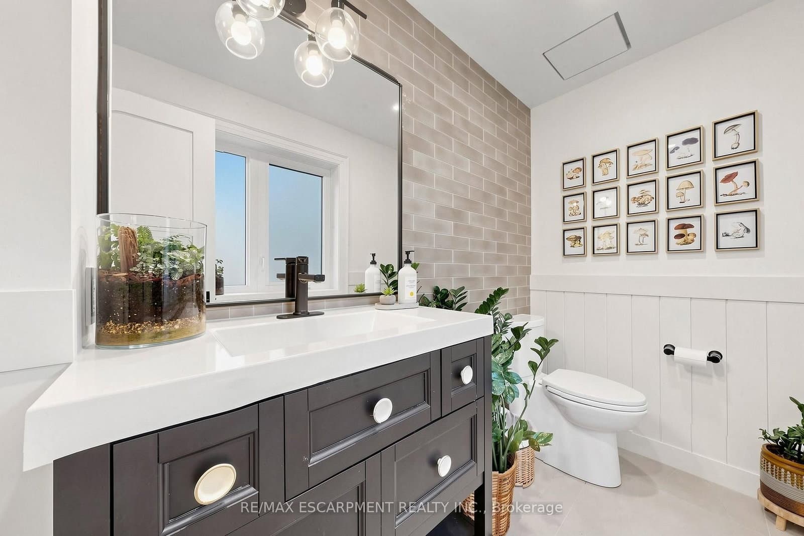 386 Cosburn Crescent thumbnail 16