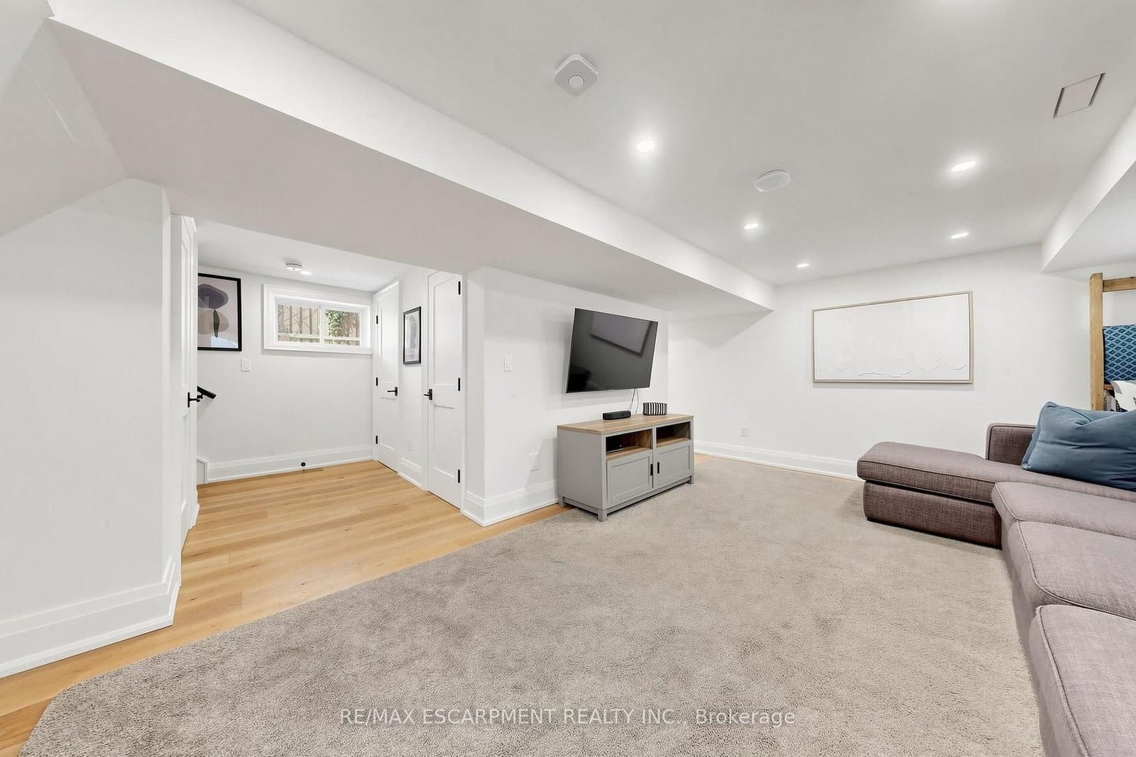 386 Cosburn Crescent thumbnail 31