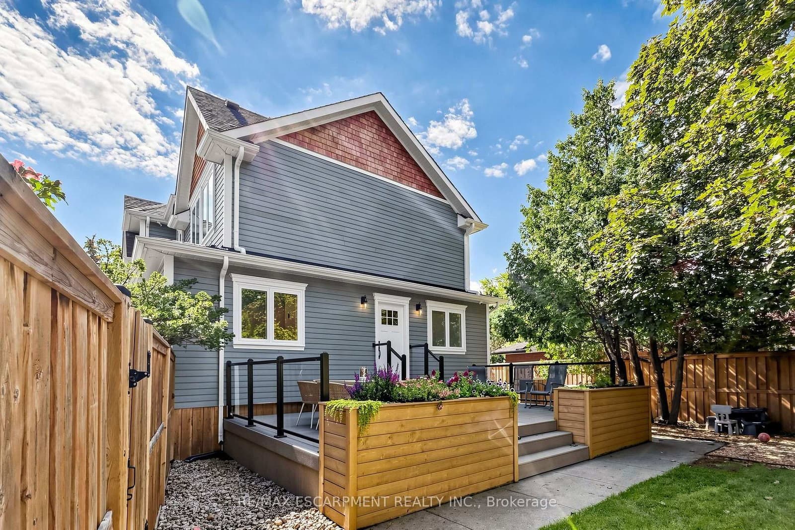 386 Cosburn Crescent thumbnail 35