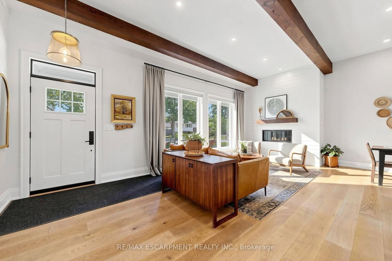 386 Cosburn Crescent thumbnail 4