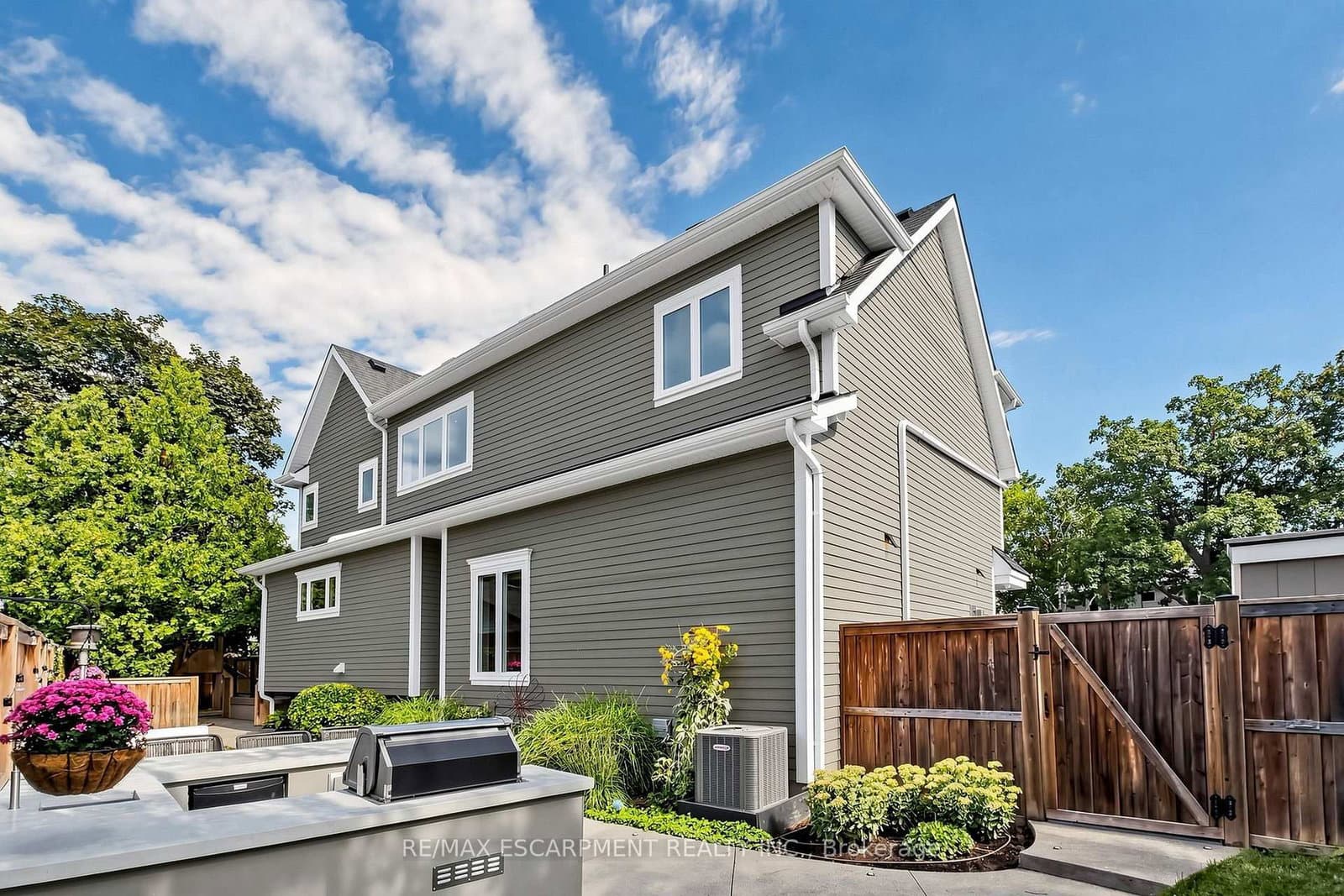 386 Cosburn Crescent thumbnail 44
