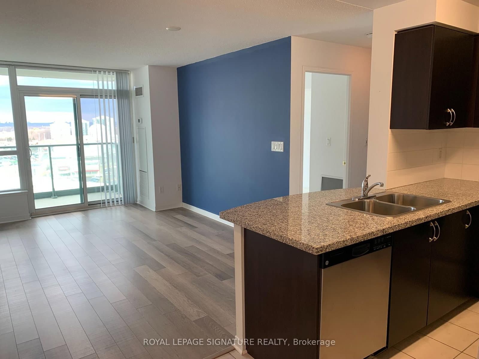 4900 Glen Erin Drive, Unit 1511 thumbnail 3