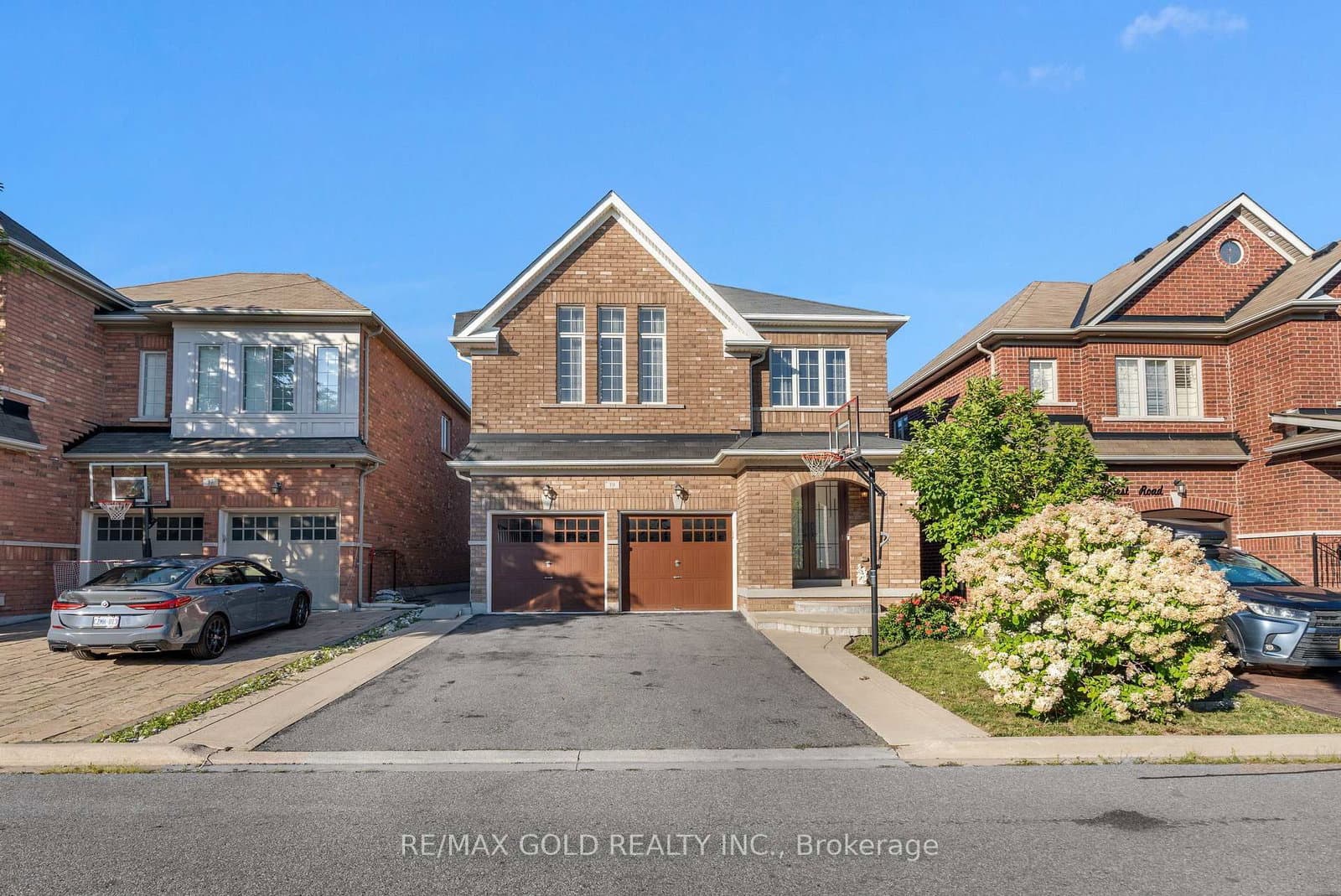 19 Bellcrest Road thumbnail 3