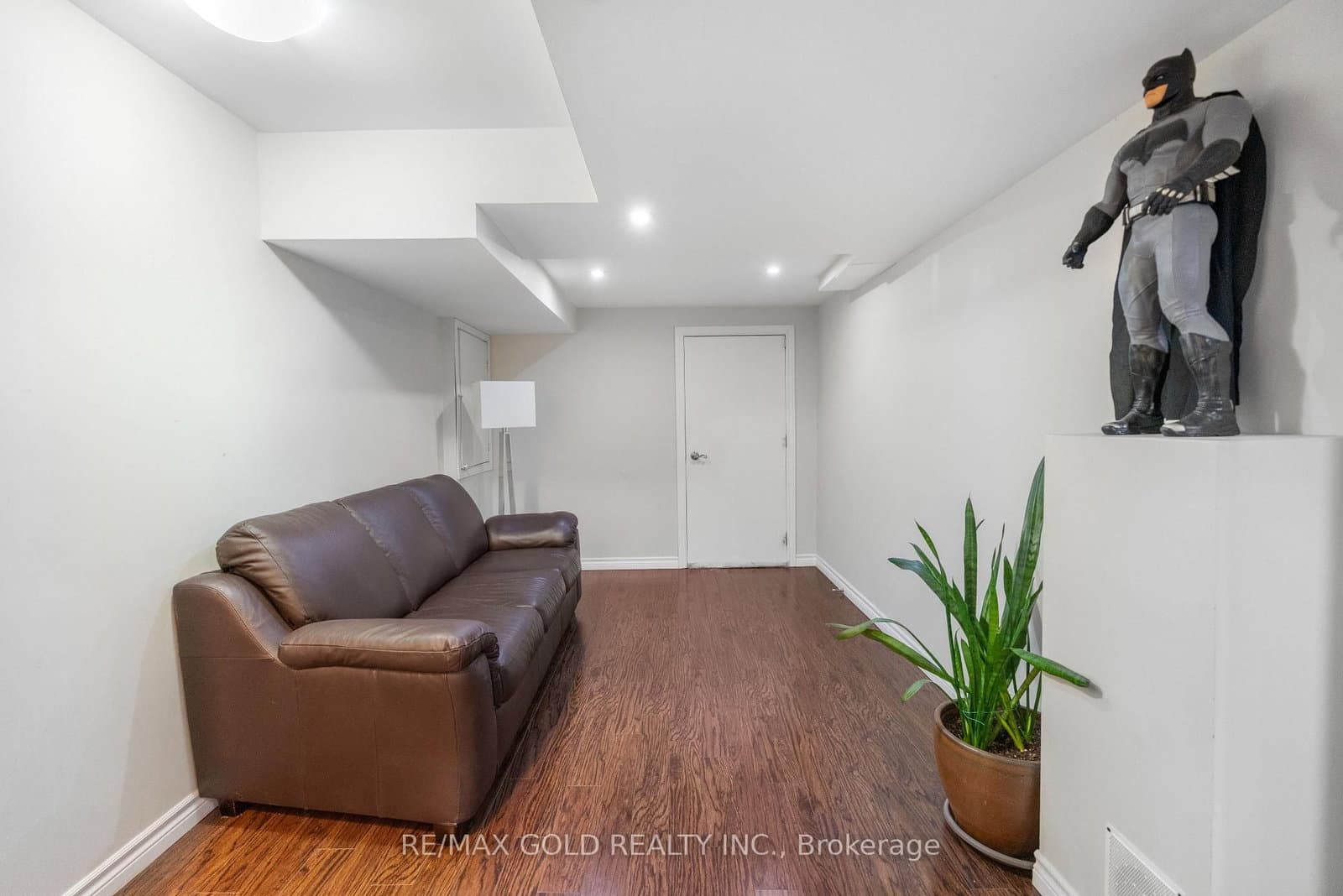 19 Bellcrest Road thumbnail 35