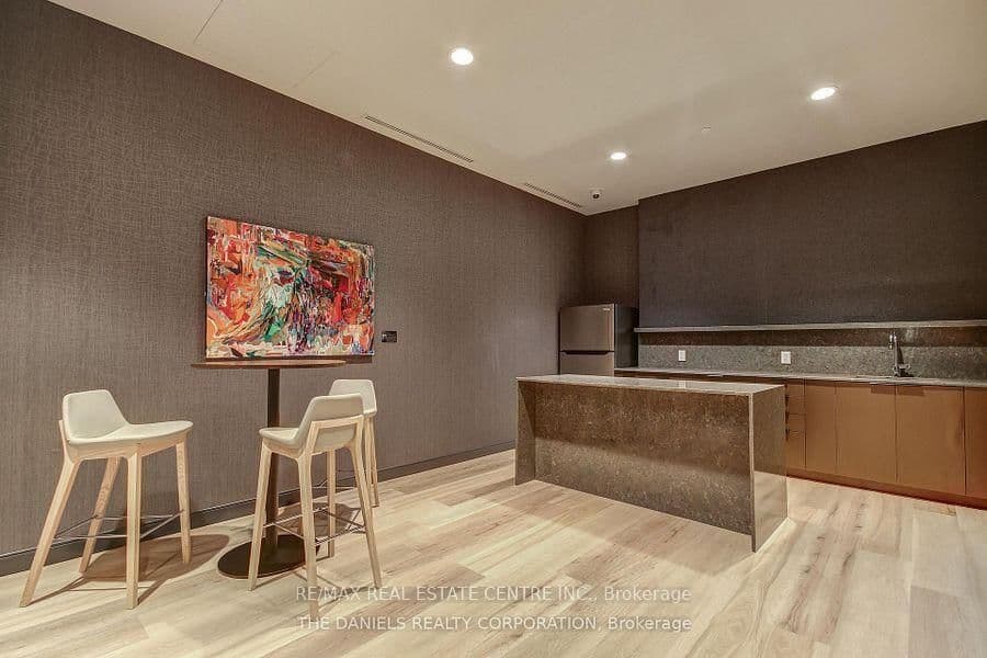 2485 Eglinton Avenue W, Unit 906 thumbnail 15