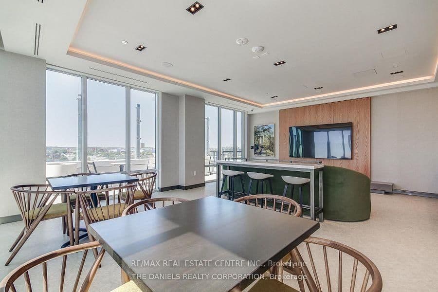 2485 Eglinton Avenue W, Unit 906 thumbnail 17