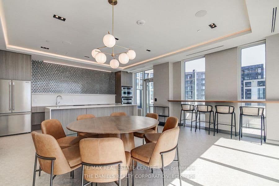 2485 Eglinton Avenue W, Unit 906 thumbnail 18