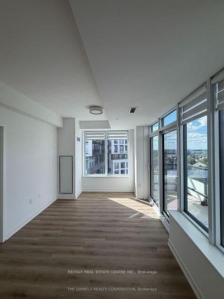 2485 Eglinton Avenue W, Unit 906 thumbnail 8