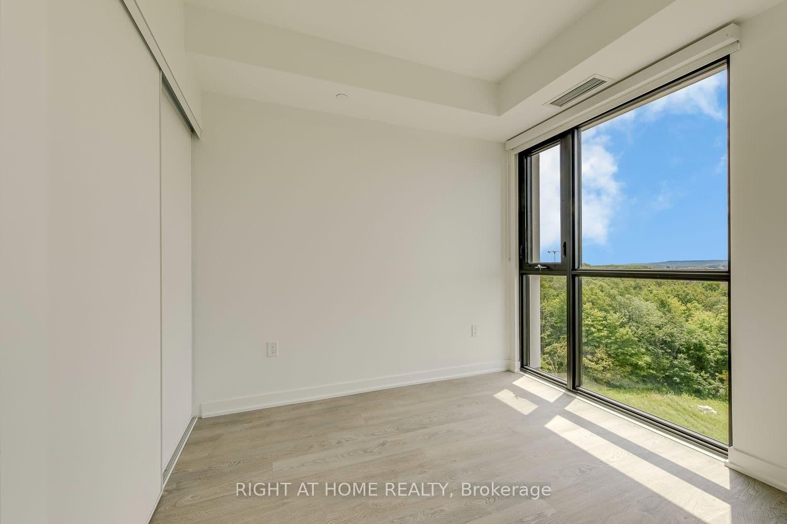 740 Whitlock Avenue, Unit 602 thumbnail 10