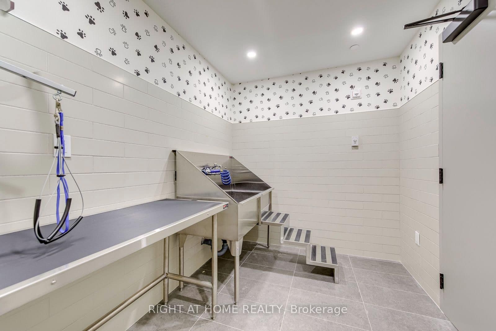 740 Whitlock Avenue, Unit 602 thumbnail 22