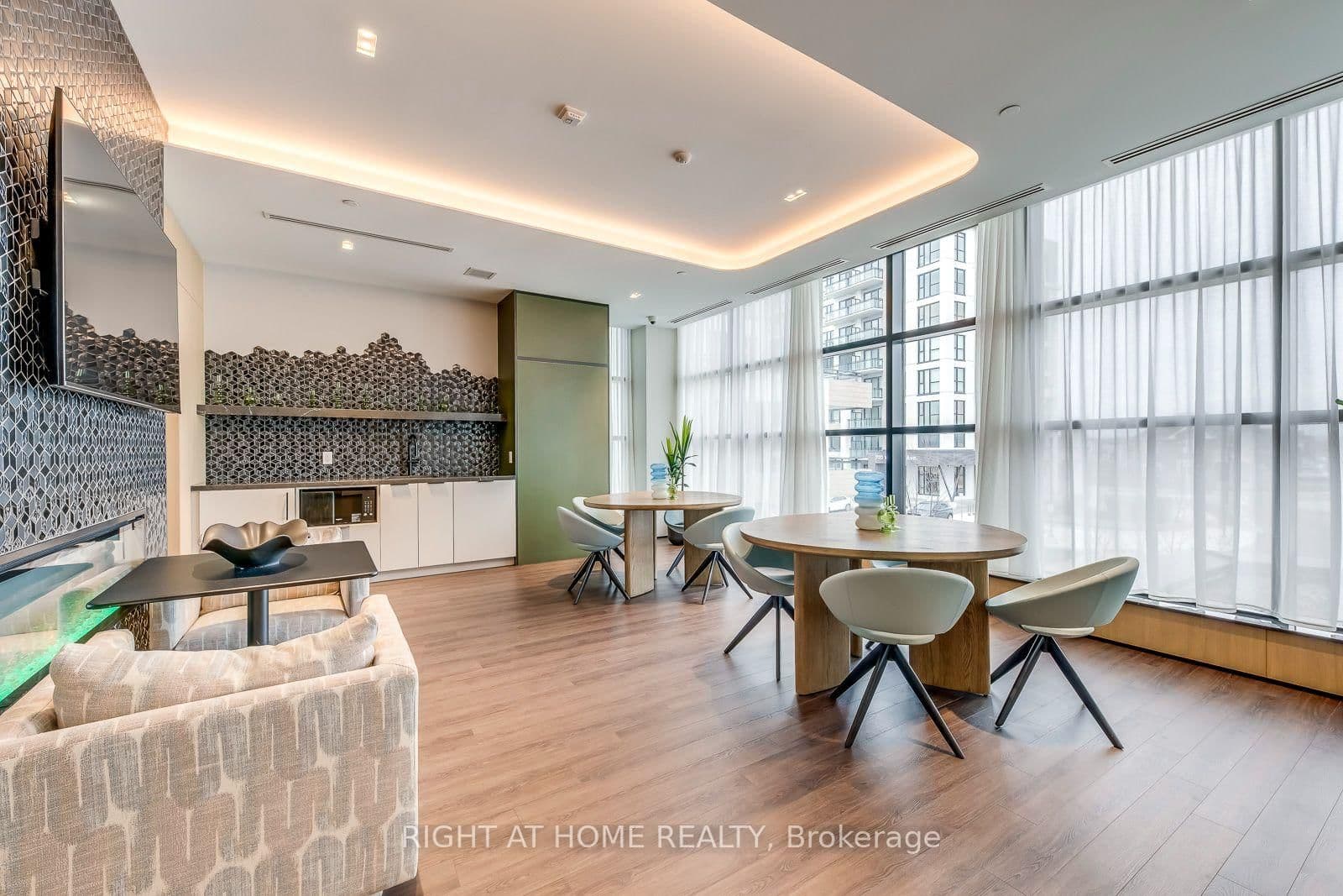 740 Whitlock Avenue, Unit 602 thumbnail 30