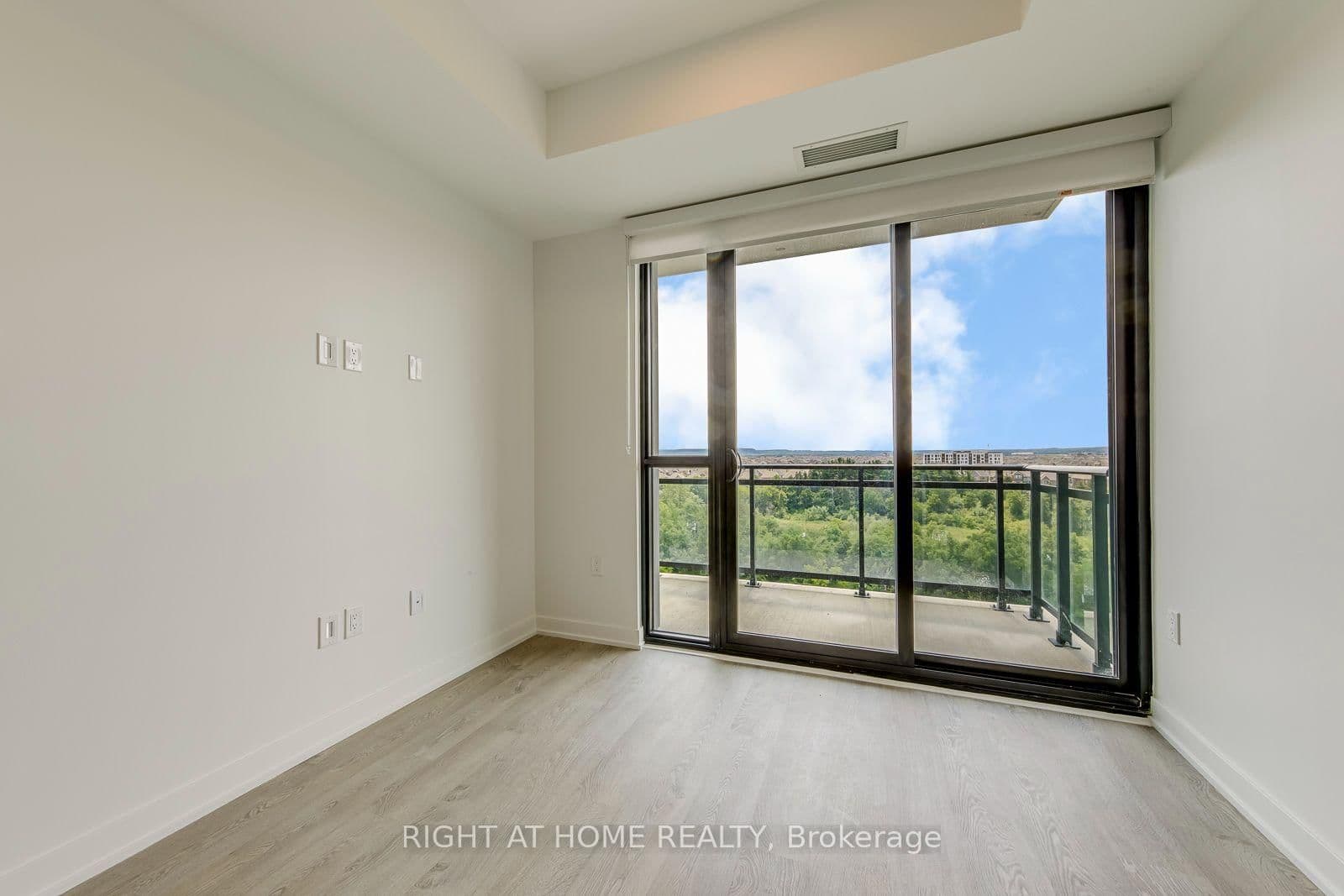 740 Whitlock Avenue, Unit 602 thumbnail 8