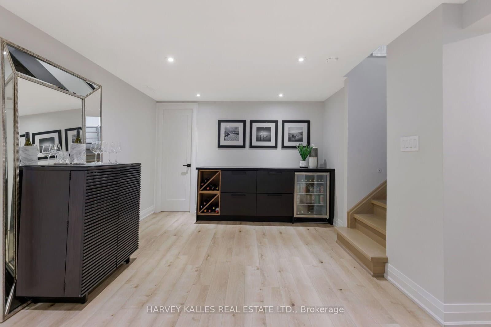 75 Markland Drive thumbnail 33