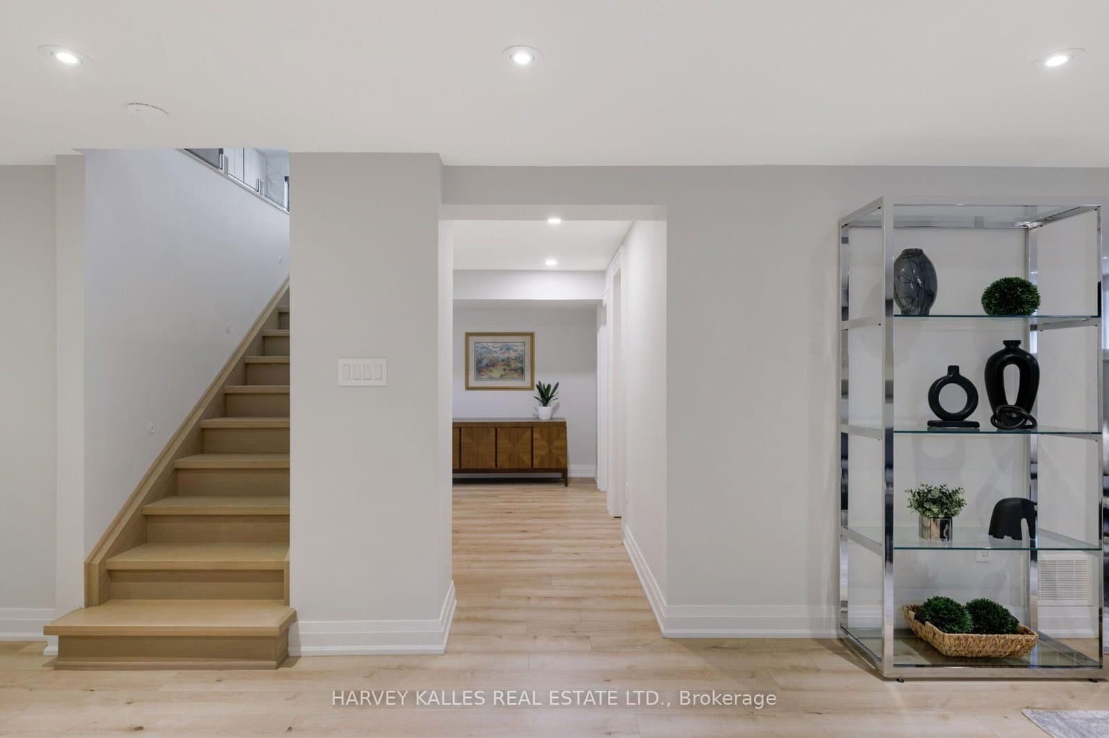 75 Markland Drive thumbnail 38