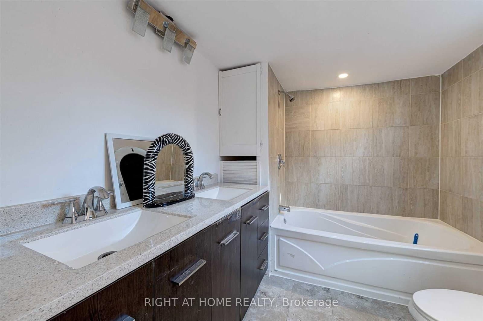 5 William Street, Unit Main Fl thumbnail 17
