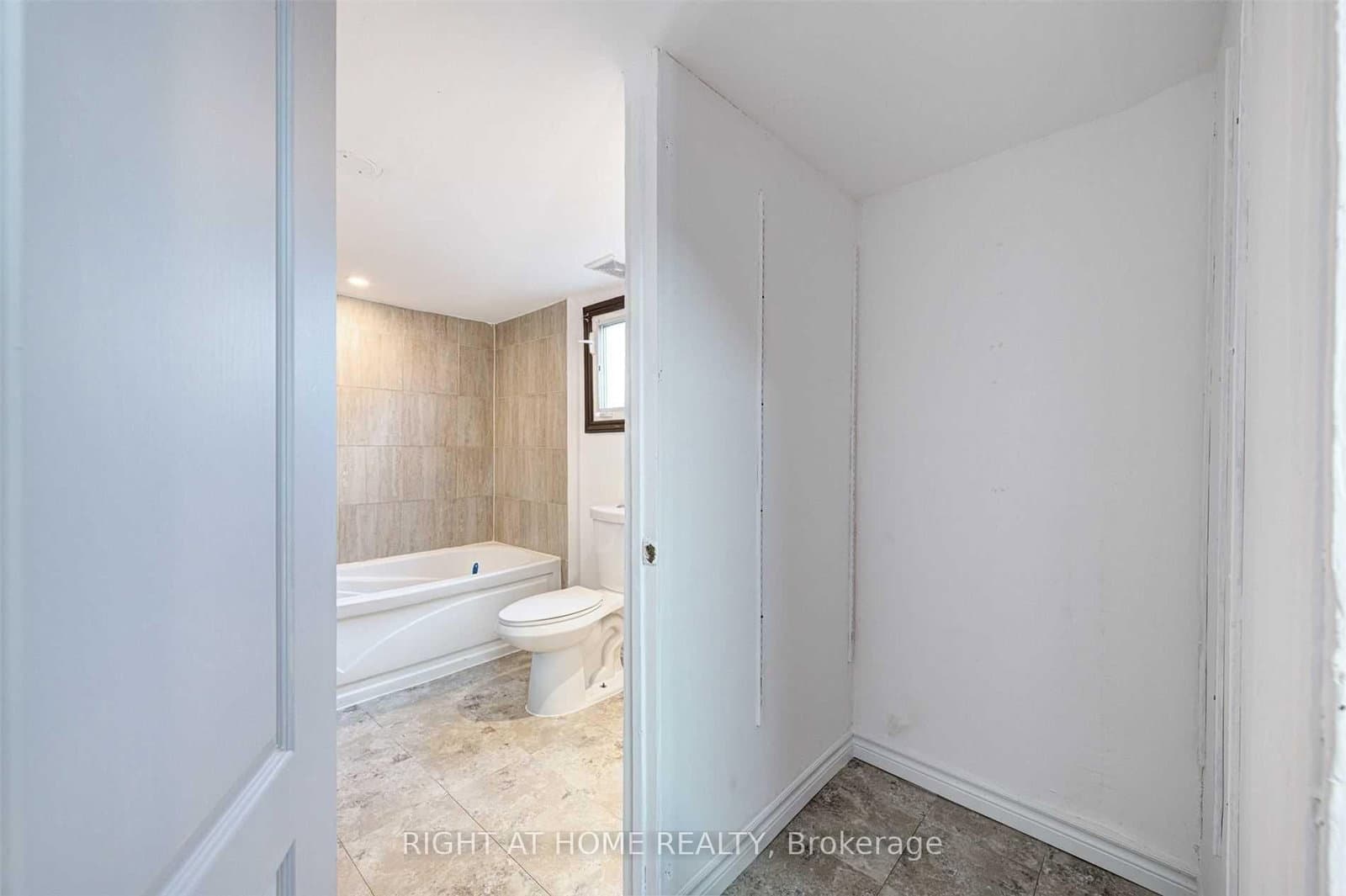 5 William Street, Unit Main Fl thumbnail 18