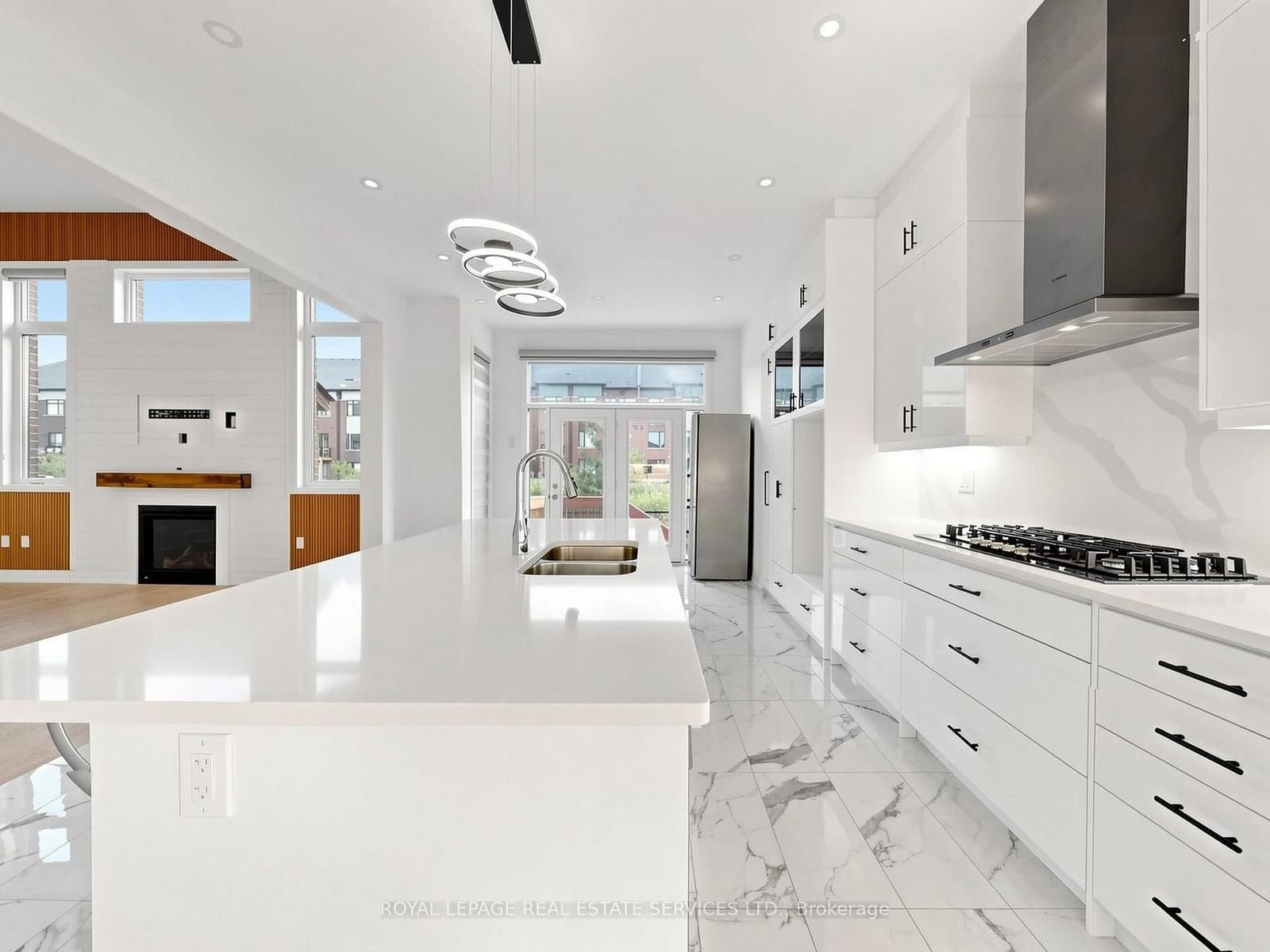 1340 Aymond Crescent thumbnail 17