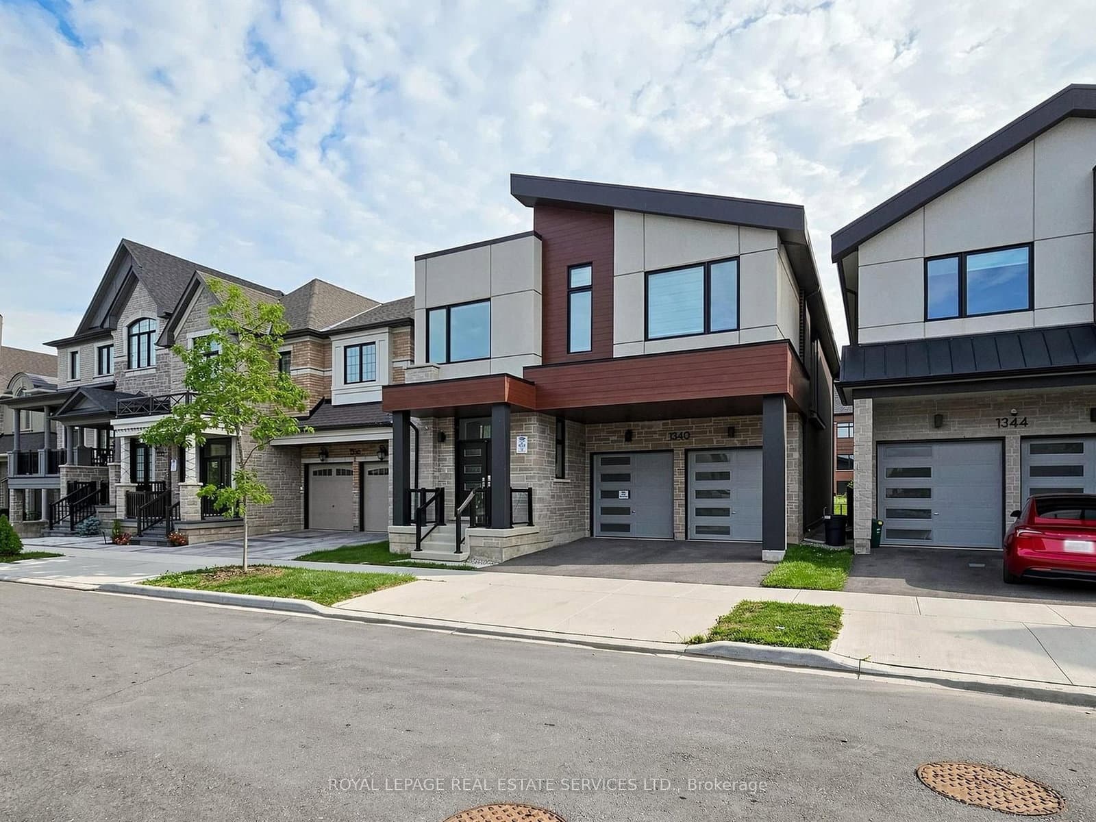 1340 Aymond Crescent thumbnail 2