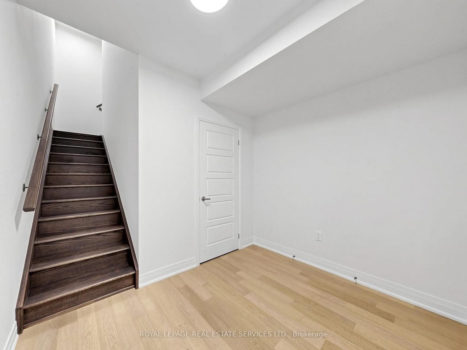 1340 Aymond Crescent thumbnail 38