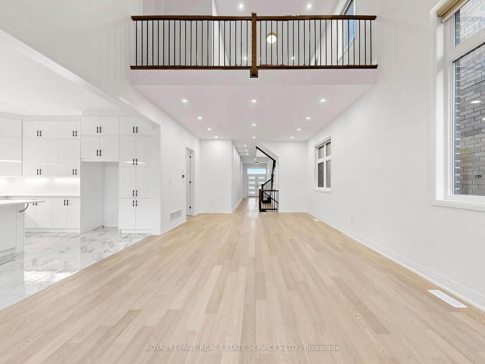 1340 Aymond Crescent thumbnail 9
