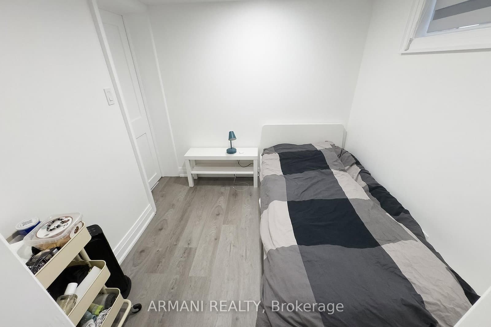 97 Cuffley Crescent N, Unit Basement thumbnail 17