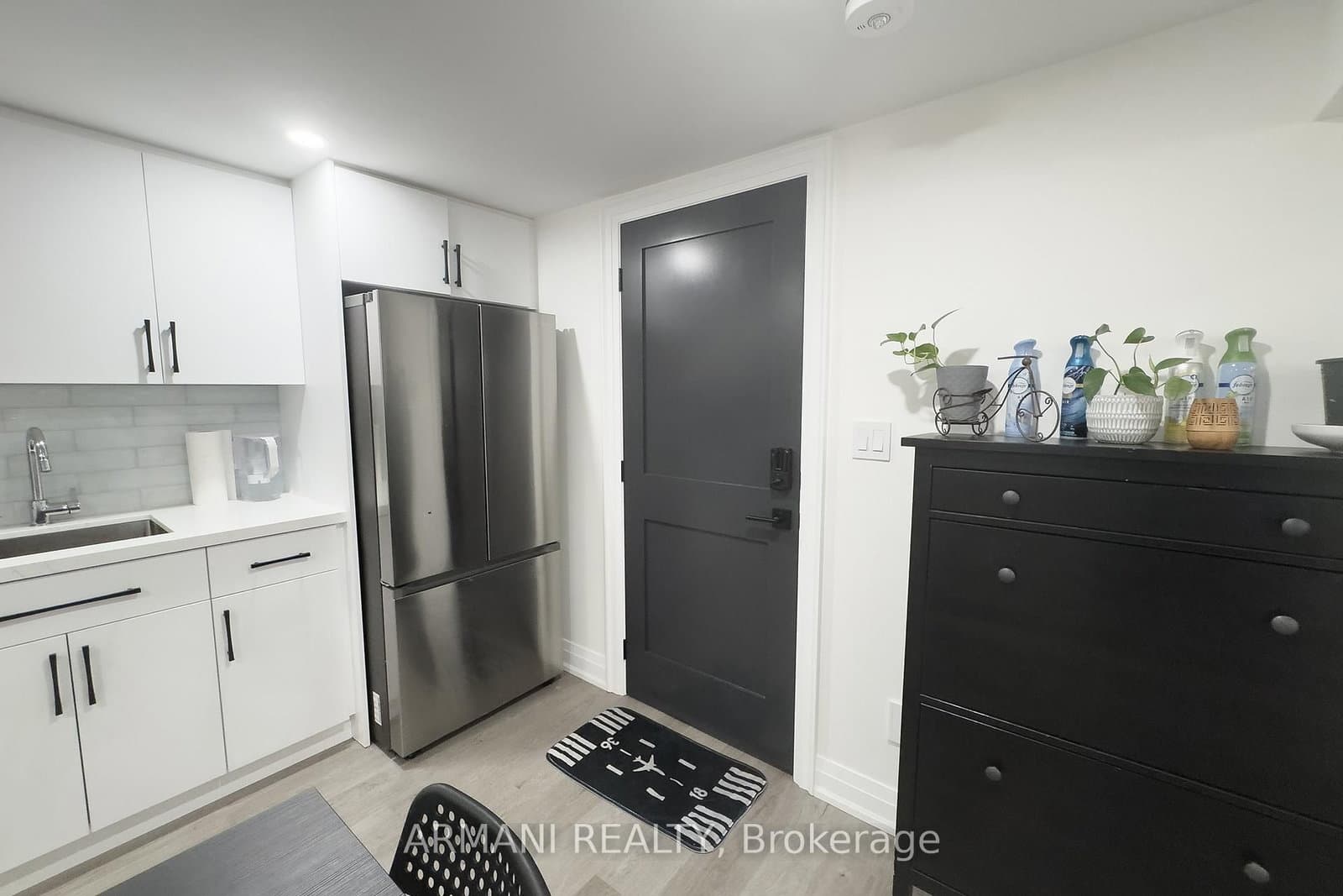 97 Cuffley Crescent N, Unit Basement thumbnail 5