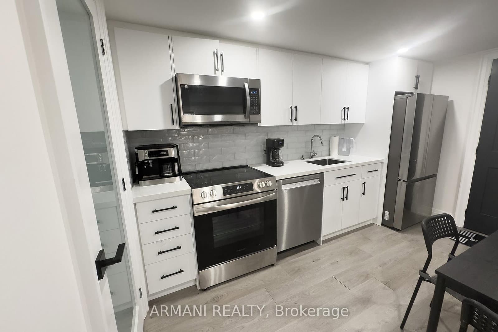 97 Cuffley Crescent N, Unit Basement thumbnail 9