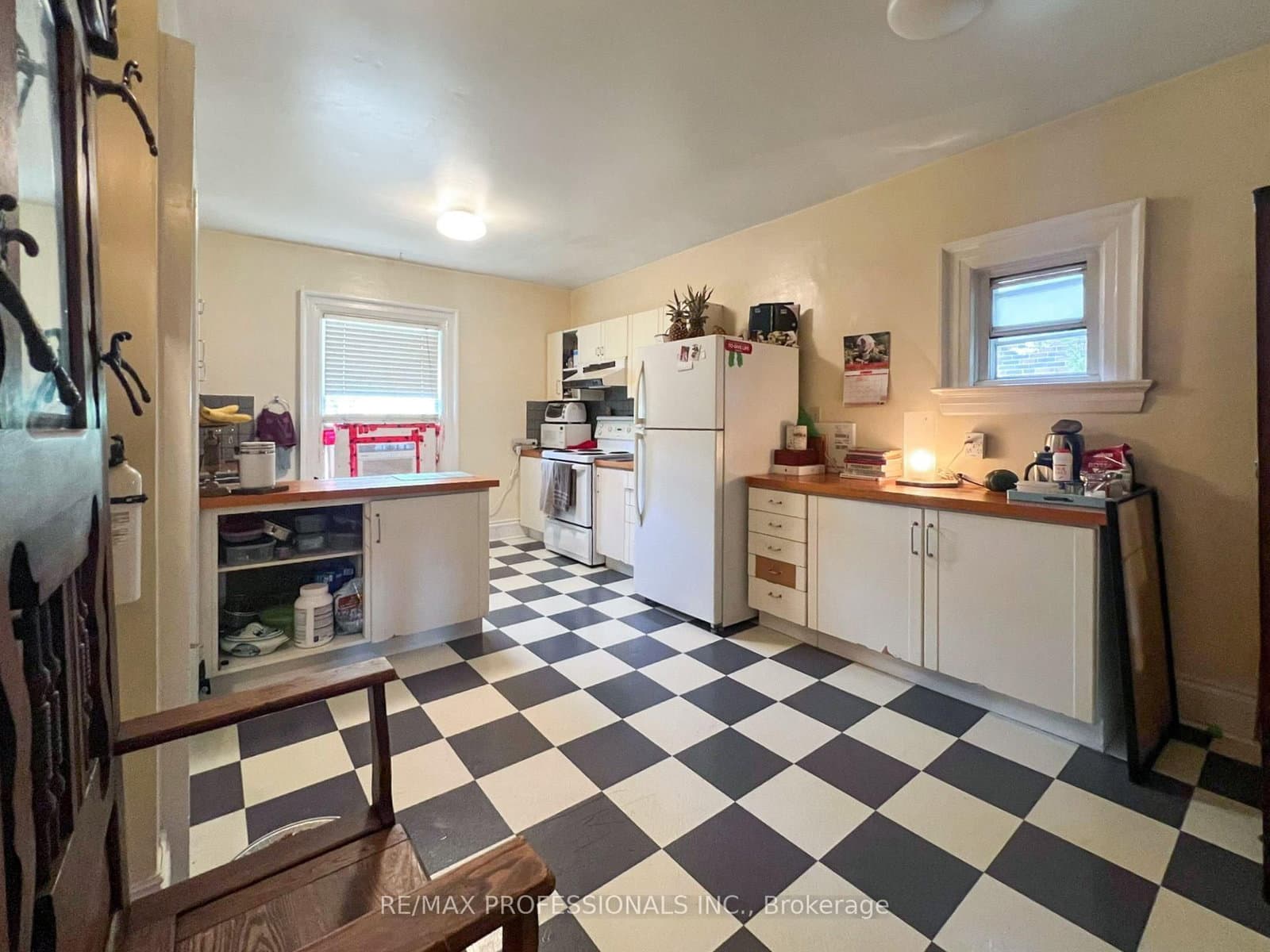 284 Indian Road thumbnail 28
