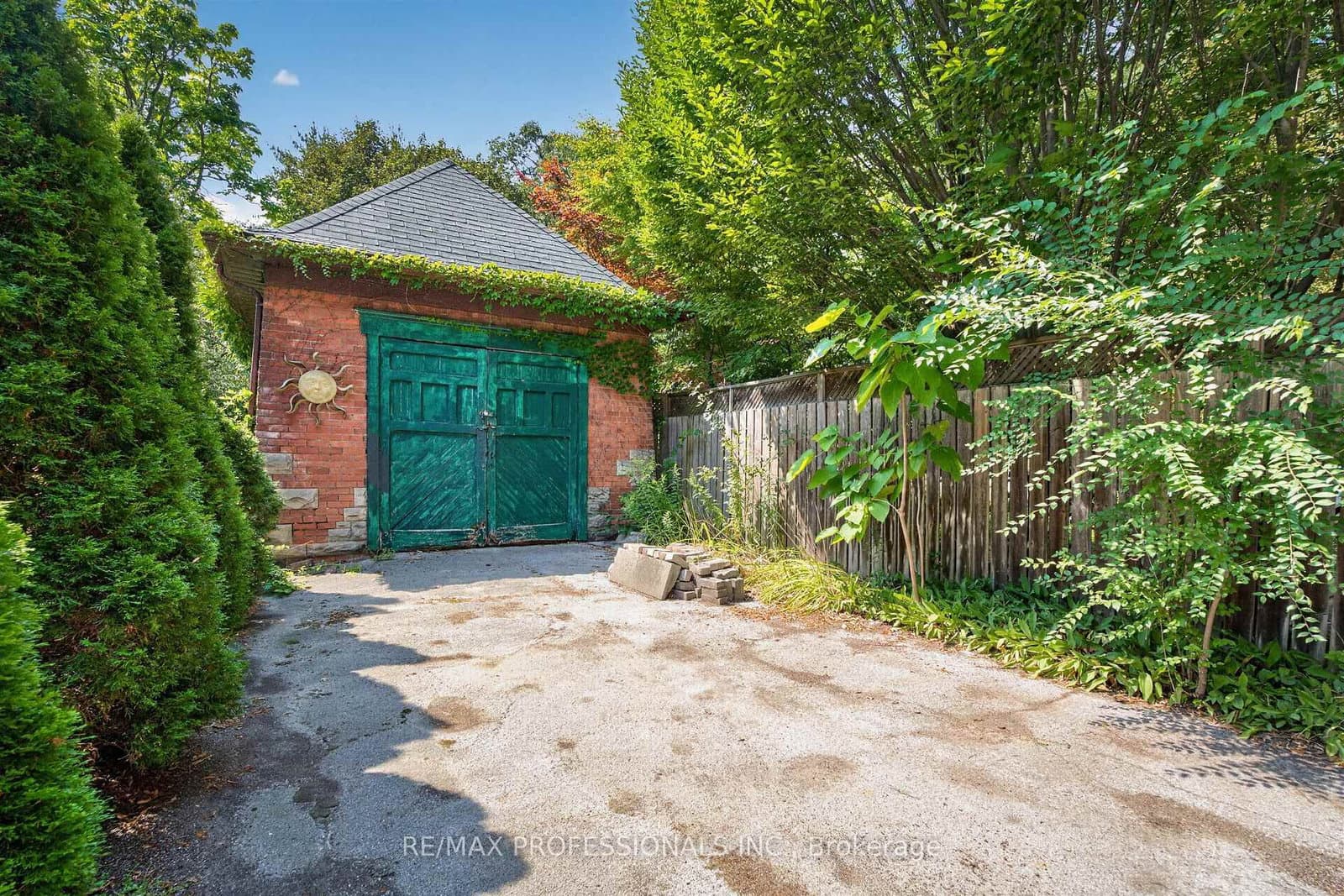 284 Indian Road thumbnail 42