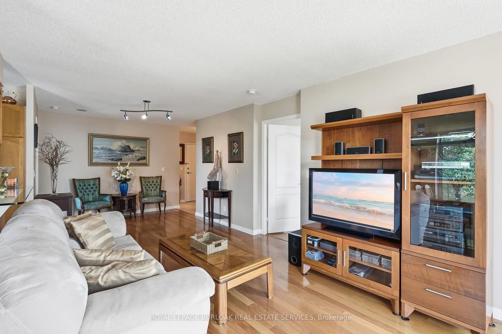 1150 Parkwest Place, Unit 301 thumbnail 8