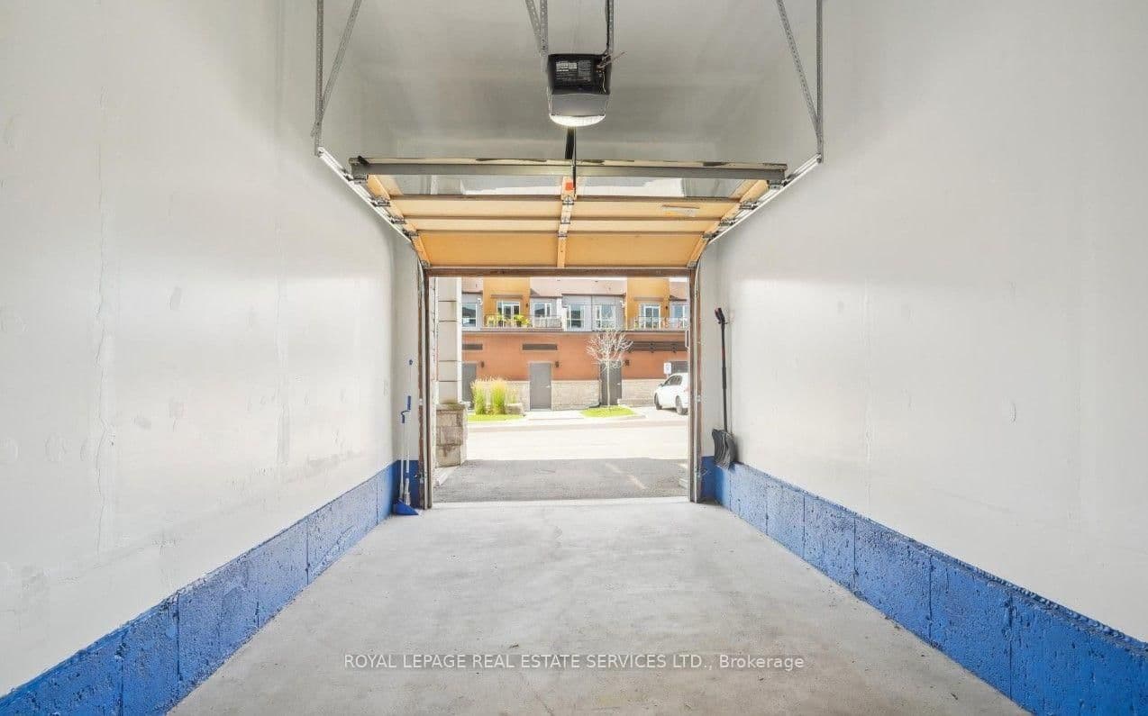 2388 Khalsa Gate, Unit 308 thumbnail 16