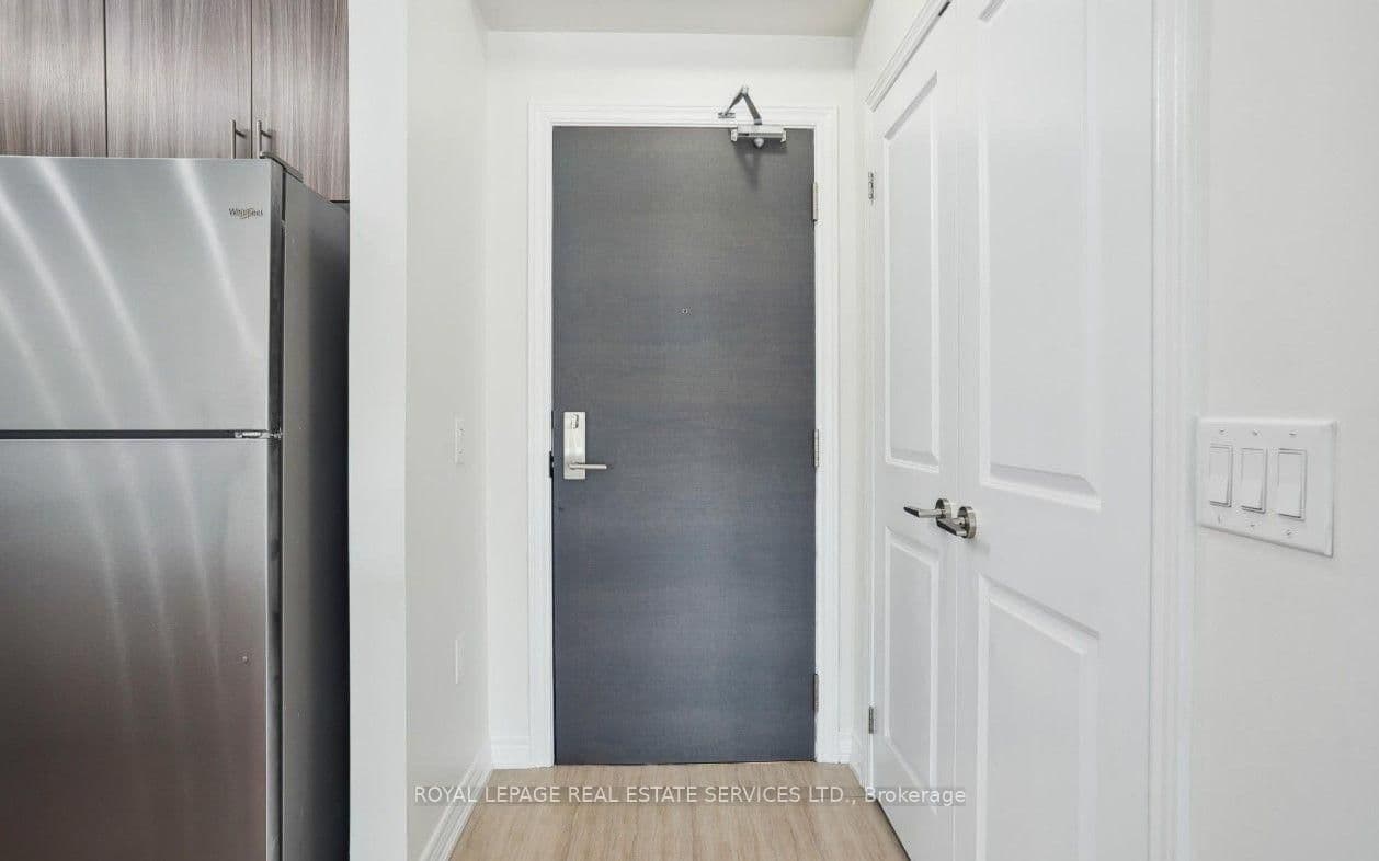 2388 Khalsa Gate, Unit 308 thumbnail 4