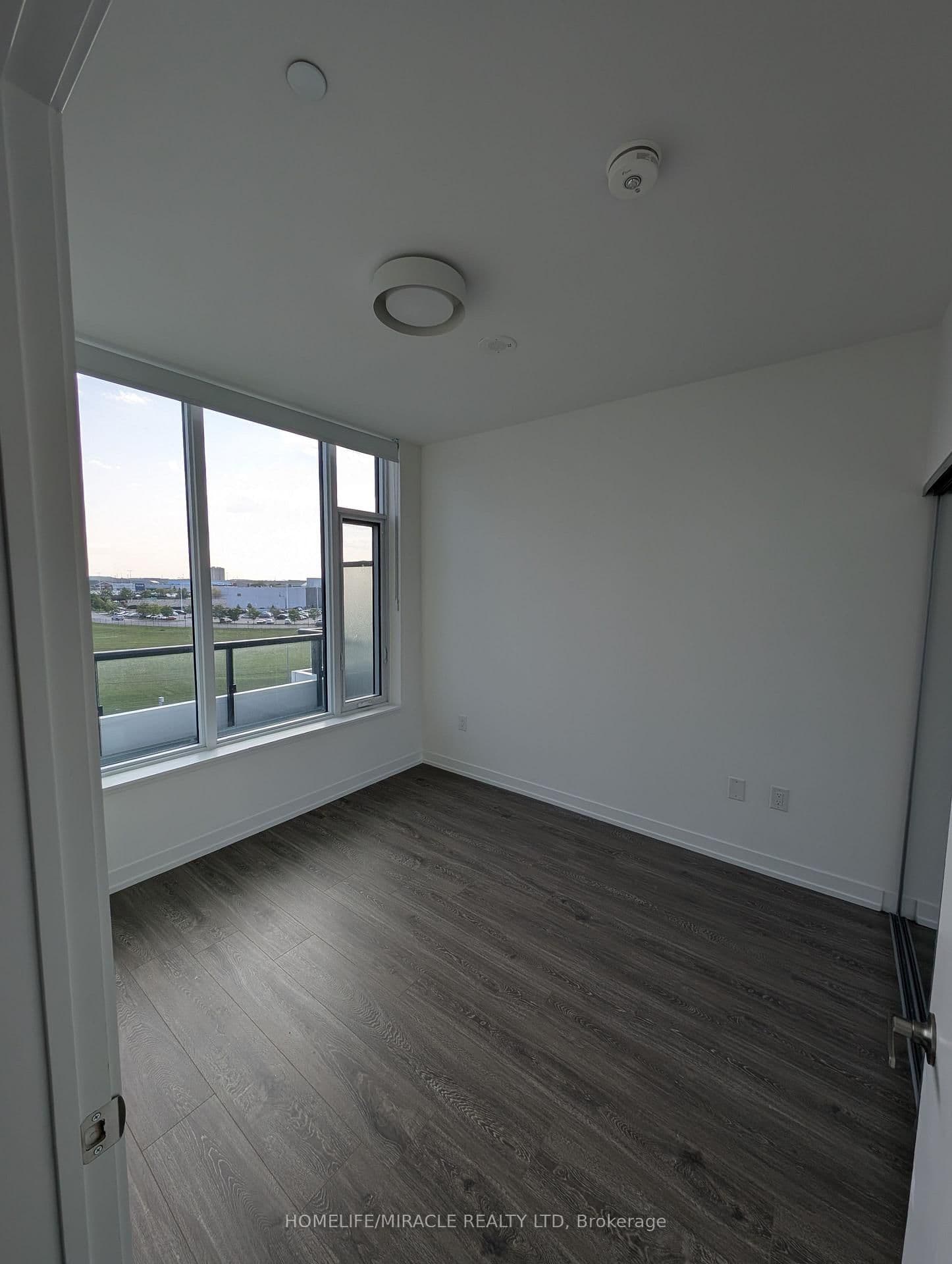 2485 Eglinton Avenue W, Unit 718 thumbnail 8