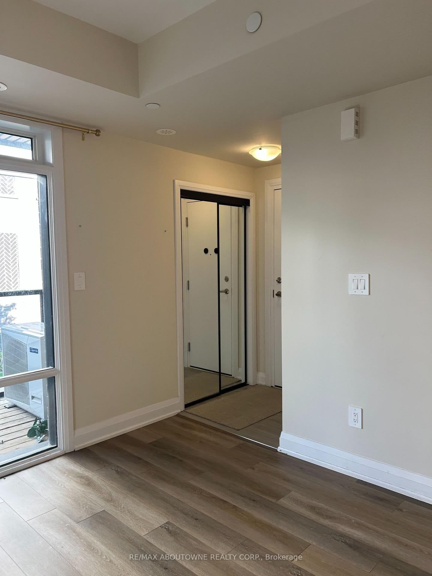 1581 Rose Way, Unit 106 thumbnail 5