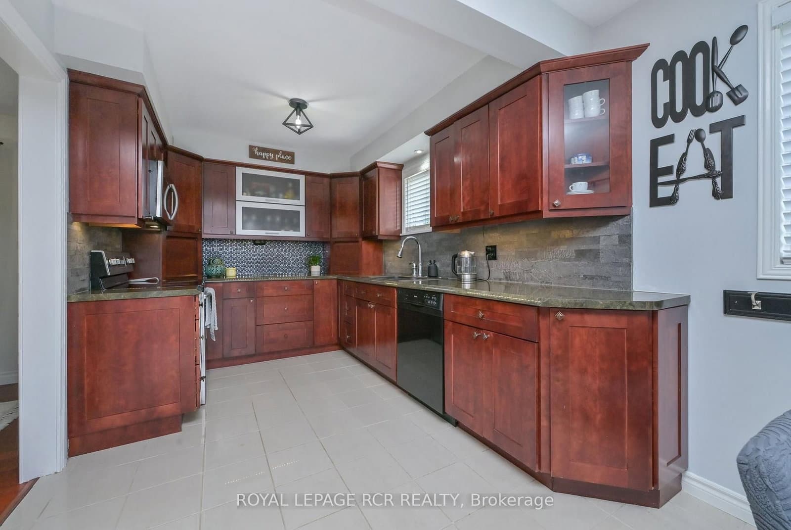 45 Fieldgate Drive thumbnail 7