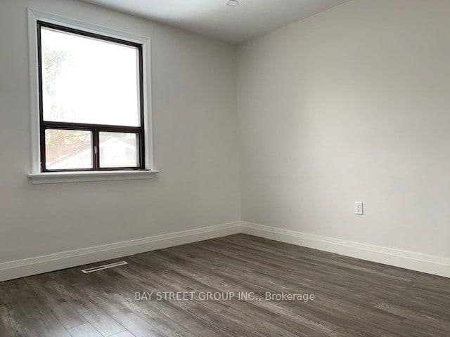 358 horner Avenue, Unit Upper thumbnail 9