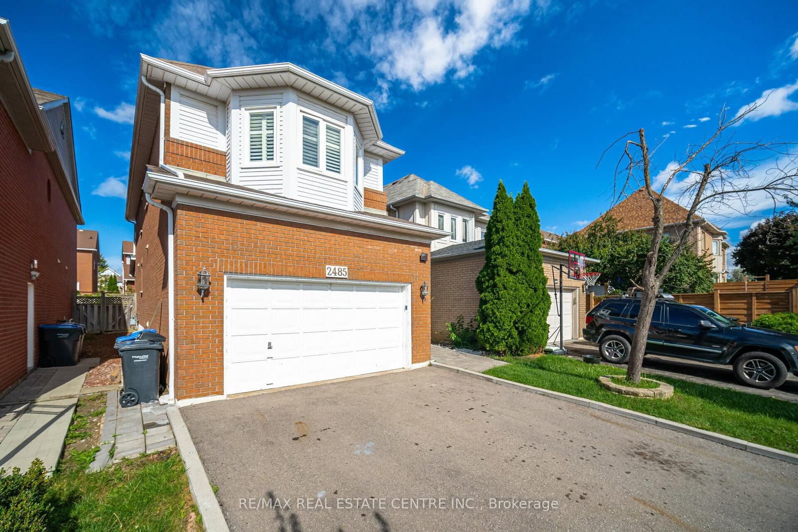 2485 Strathmore Crescent N thumbnail 4