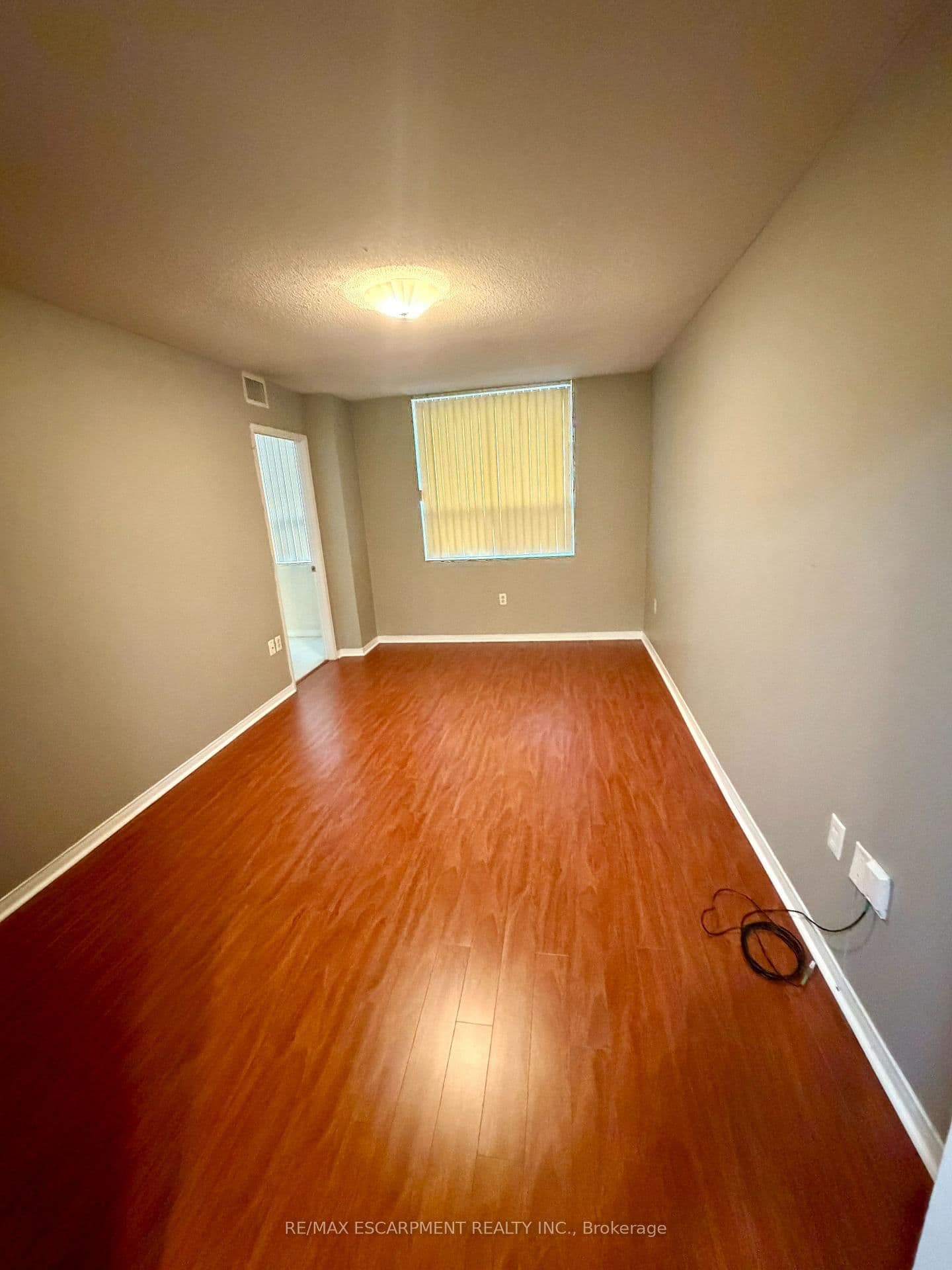 1270 Maple Crossing Boulevard E, Unit 103 thumbnail 16