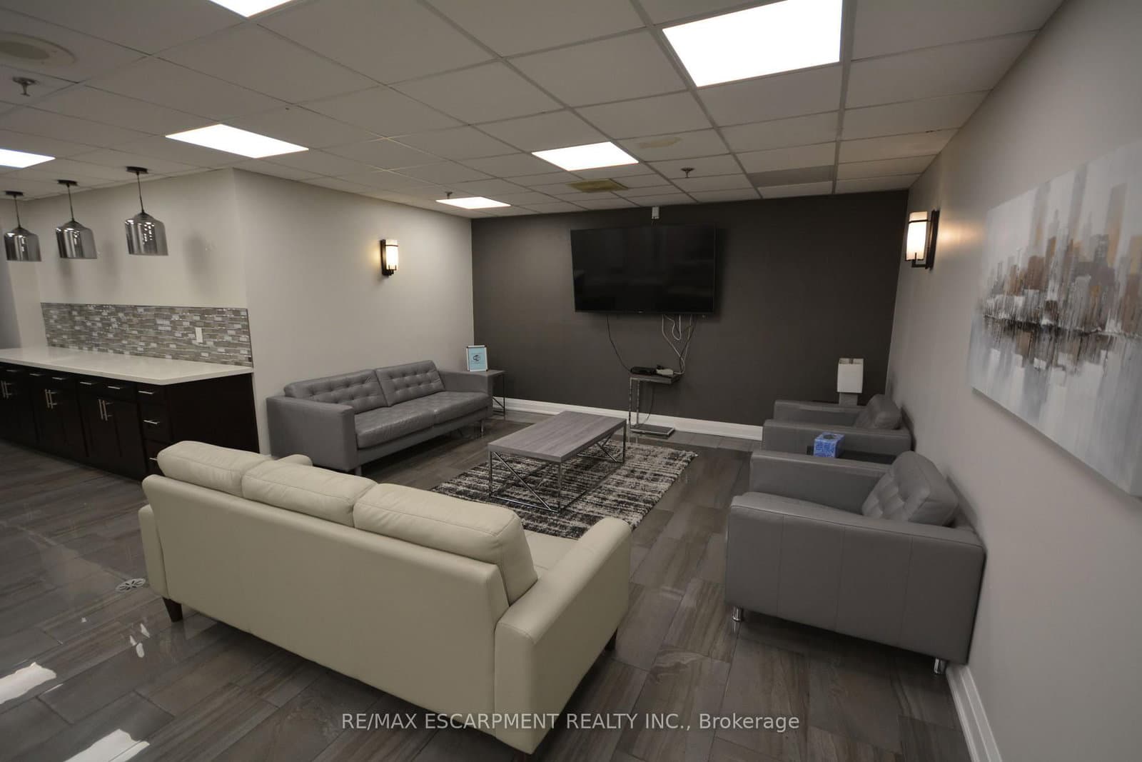 1270 Maple Crossing Boulevard E, Unit 103 thumbnail 28