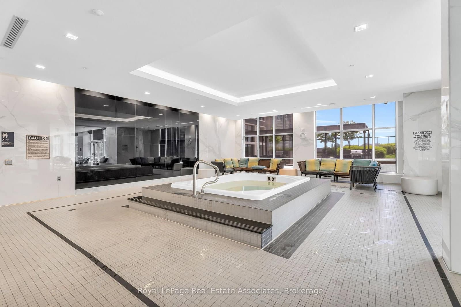 9 Mabelle Avenue, Unit 3019 thumbnail 13