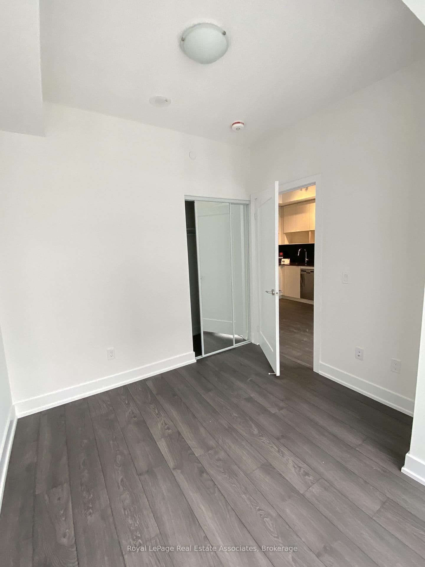7 Mabelle Avenue, Unit 3101 thumbnail 10
