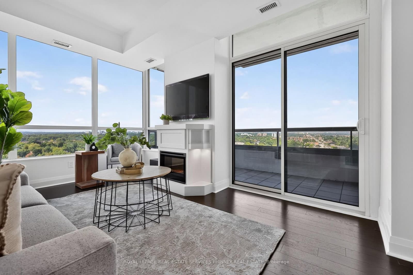 1 Hurontario Street, Unit 1705 thumbnail 11