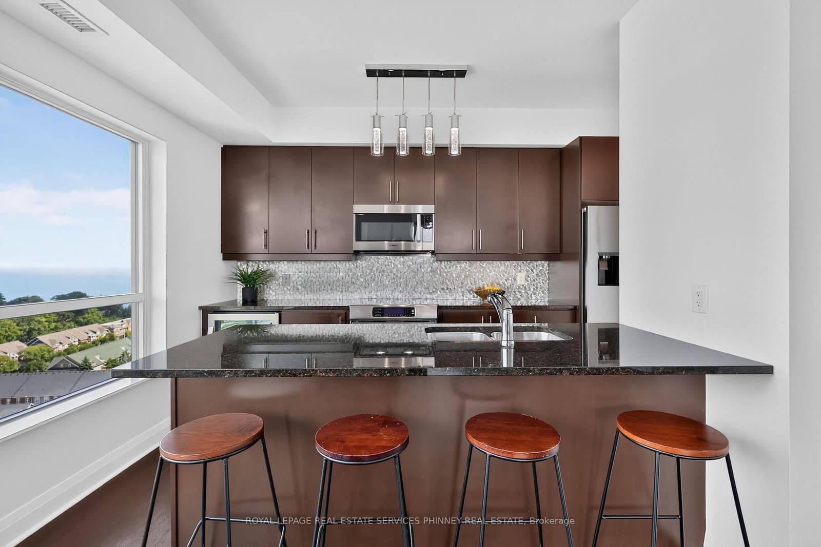 1 Hurontario Street, Unit 1705 thumbnail 12
