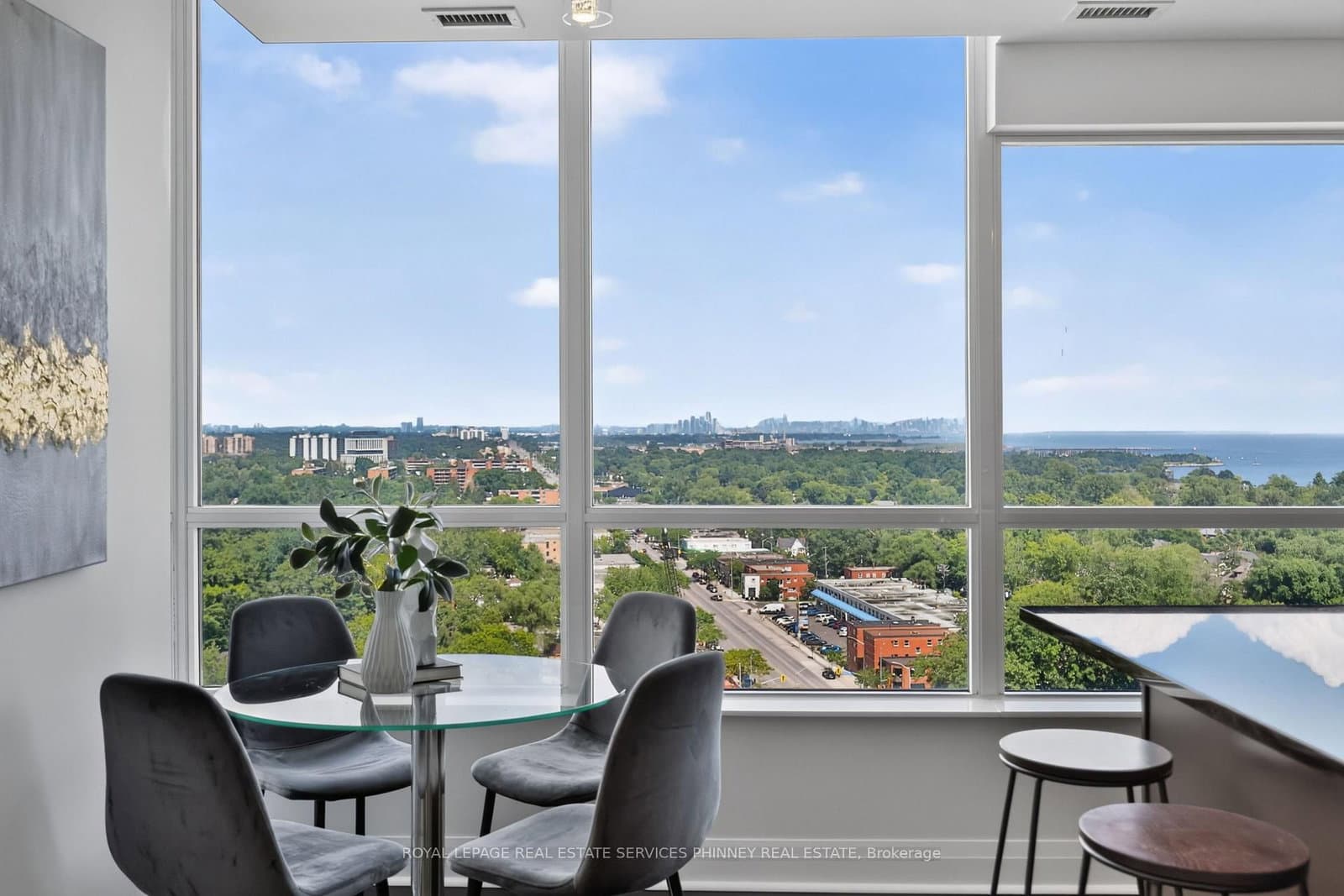 1 Hurontario Street, Unit 1705 thumbnail 15