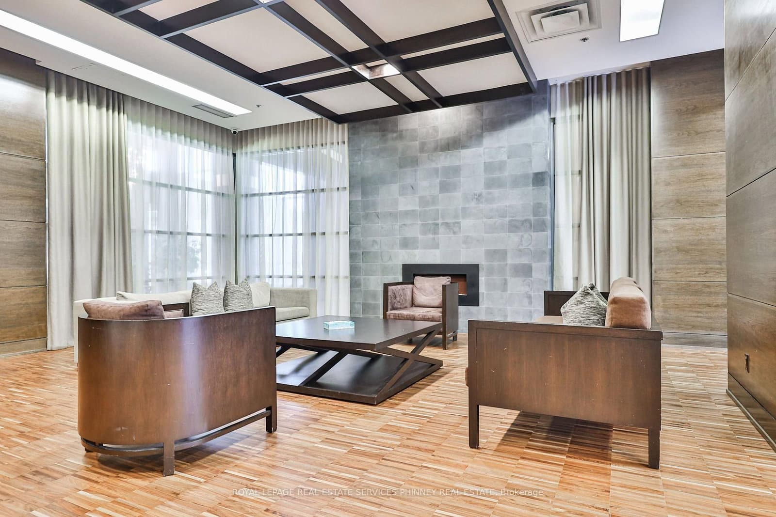 1 Hurontario Street, Unit 1705 thumbnail 31